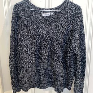 Black & white cropped sweater